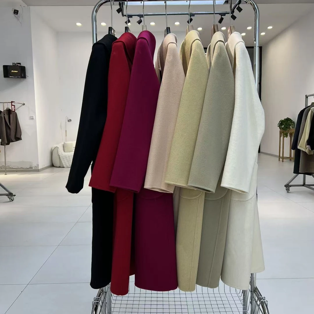 娃娃领包扣长款爱玛口袋羊毛大衣9553-1