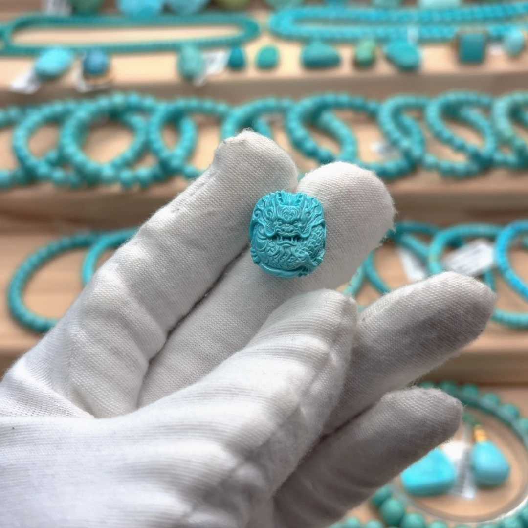 绿松石未镶嵌珠宝奇石