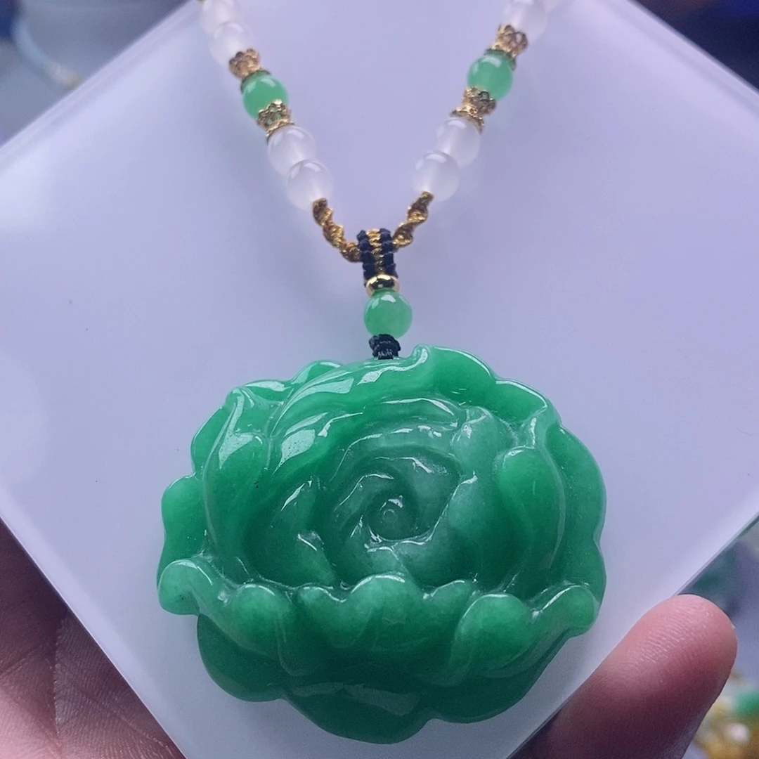 翡翠未镶嵌吊坠(赠链)