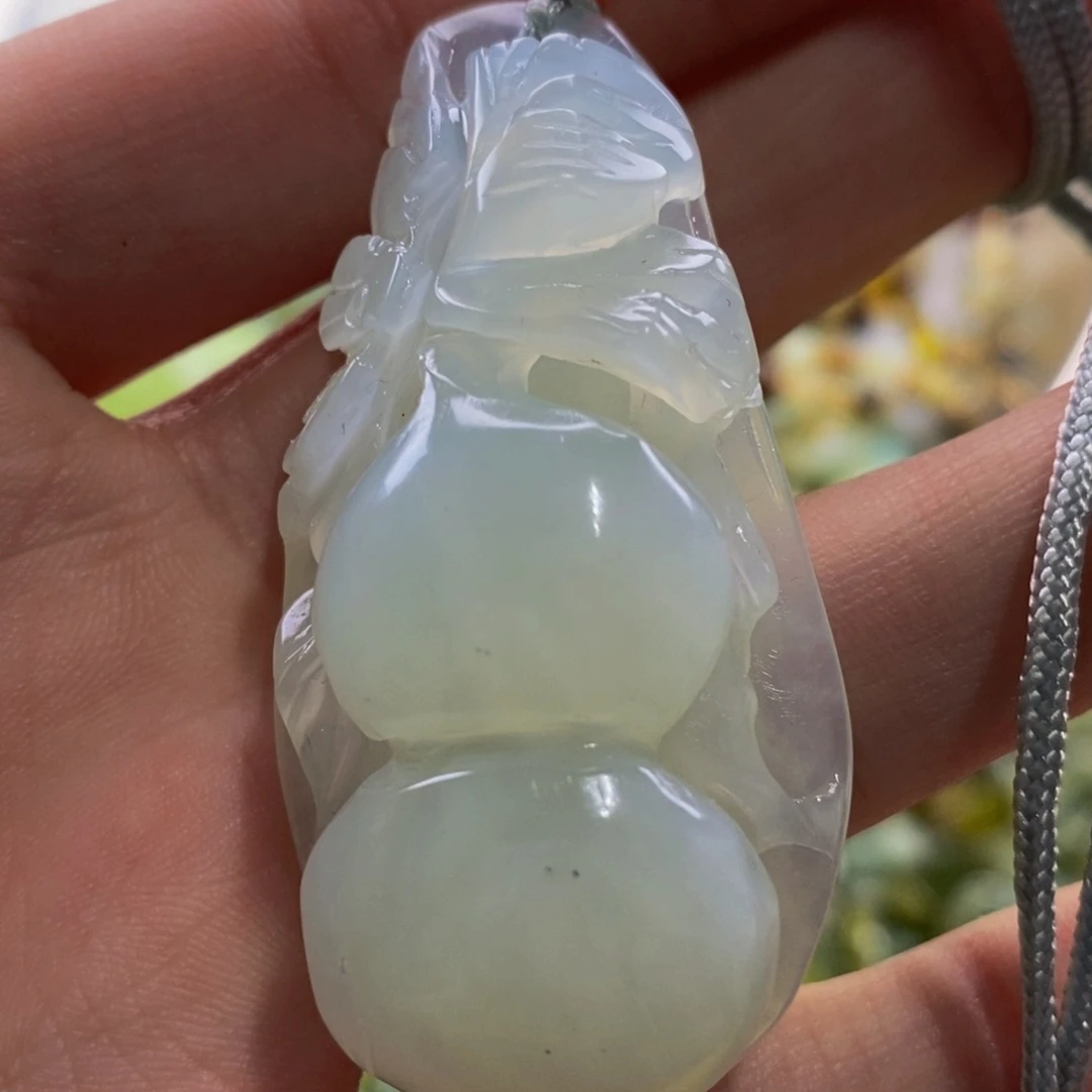 蛇纹石玉吊坠未镶嵌