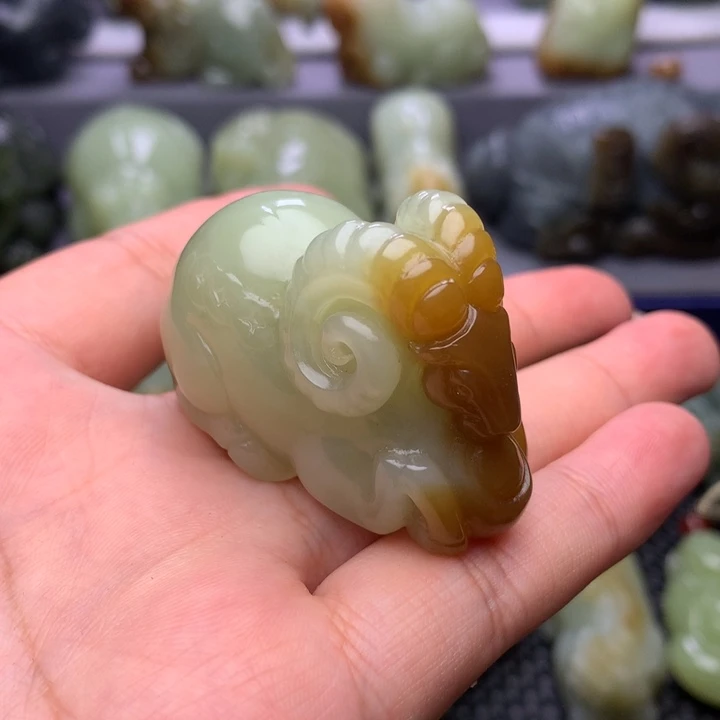 未镶嵌和田玉把件天****.