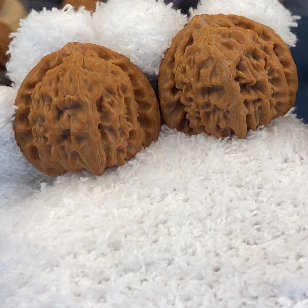 风***ㅤ把件文玩核桃三角白