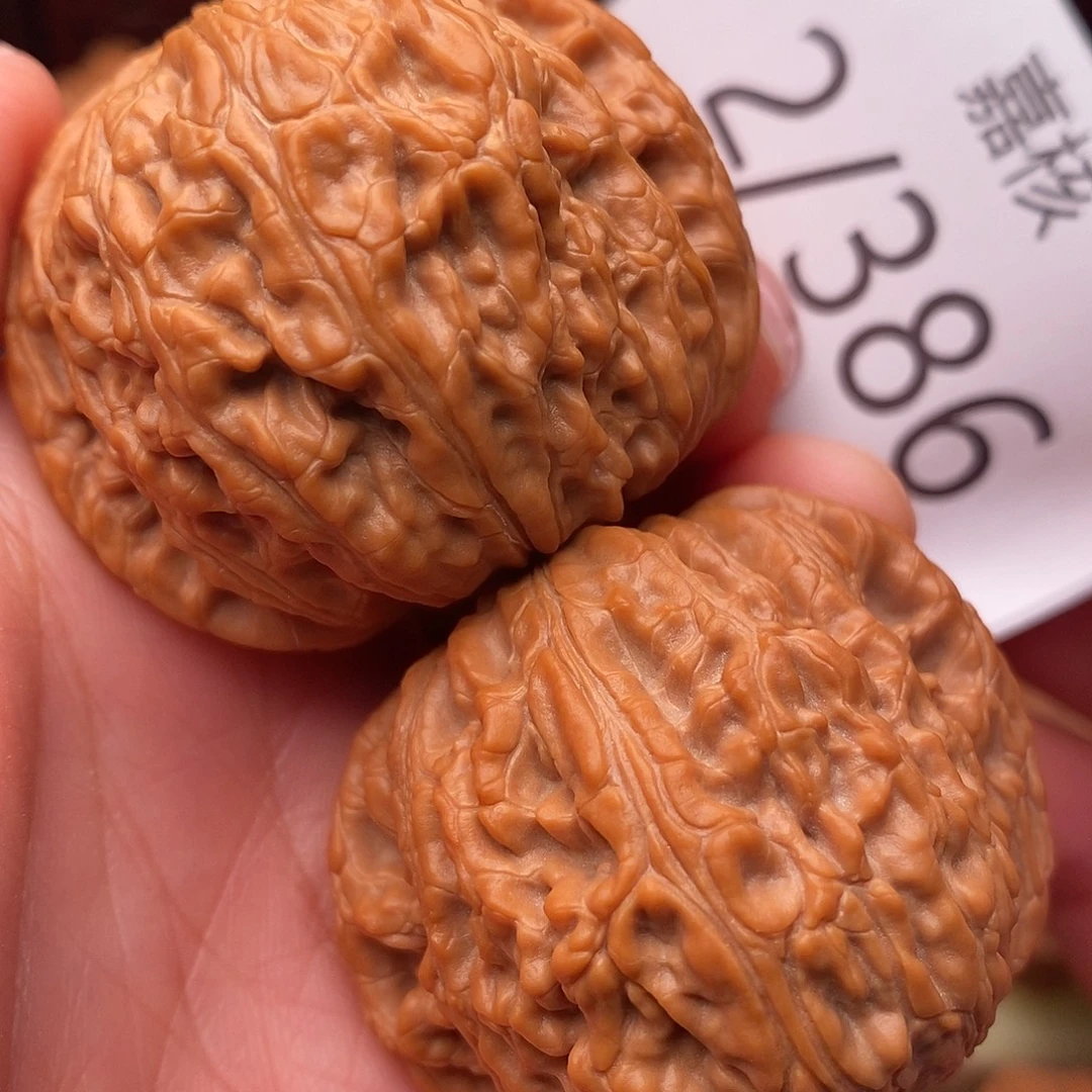 文玩核桃把件44绣球