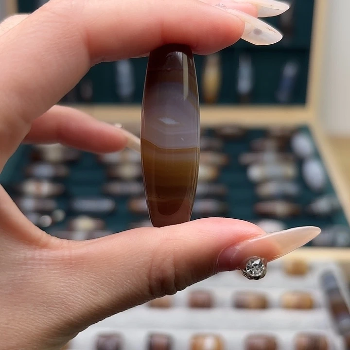 玛瑙/玉髓未镶嵌珠宝奇石