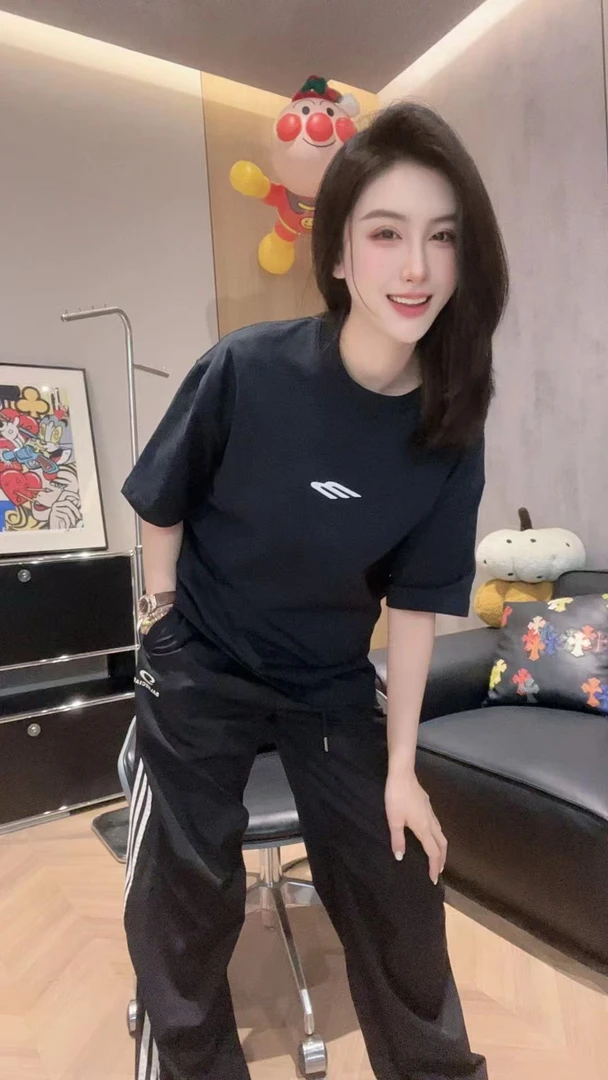 小颖【Q-011】2025新款男女同款时尚潮牌刺绣短袖T恤