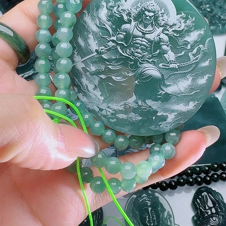 颈饰未镶嵌翡翠天然的A货翡翠多样性发其一