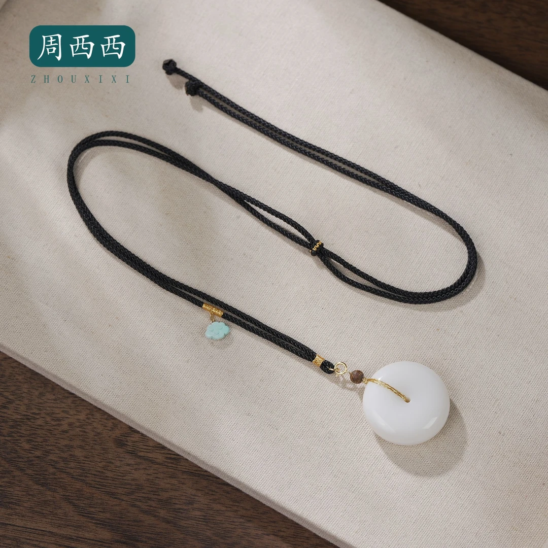 周西西精美18K白玉平安扣项链2.8*1时尚百搭多样性发货19183
