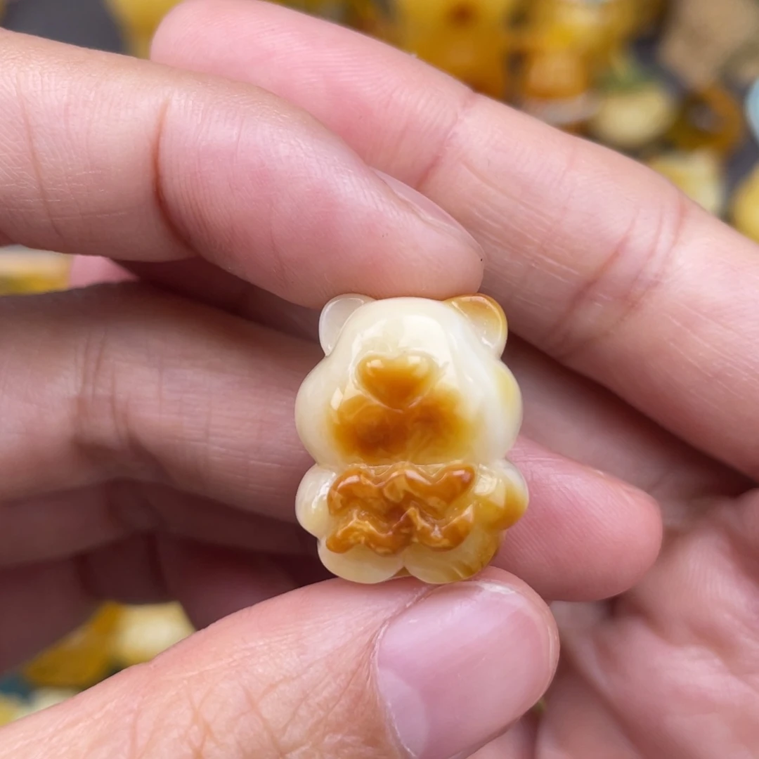 裸石琥珀未镶嵌蜜蜡