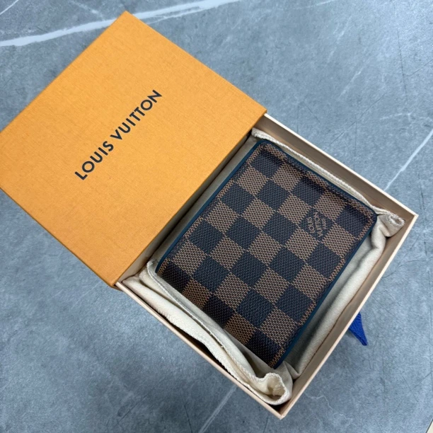 未使用 LouisVuitton/路易威登 （新款在售）棕棋盘格短款钱包