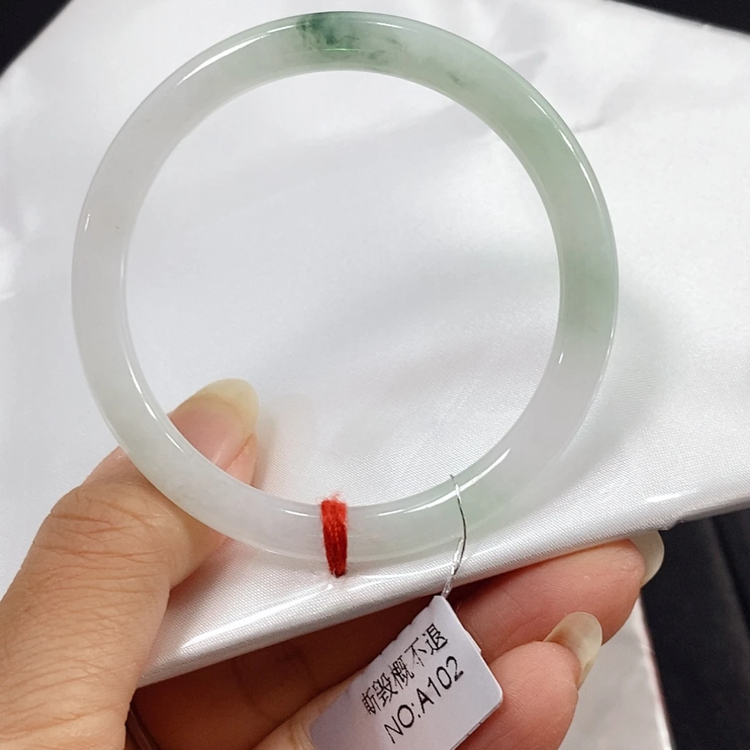 未镶嵌手镯翡翠手镯