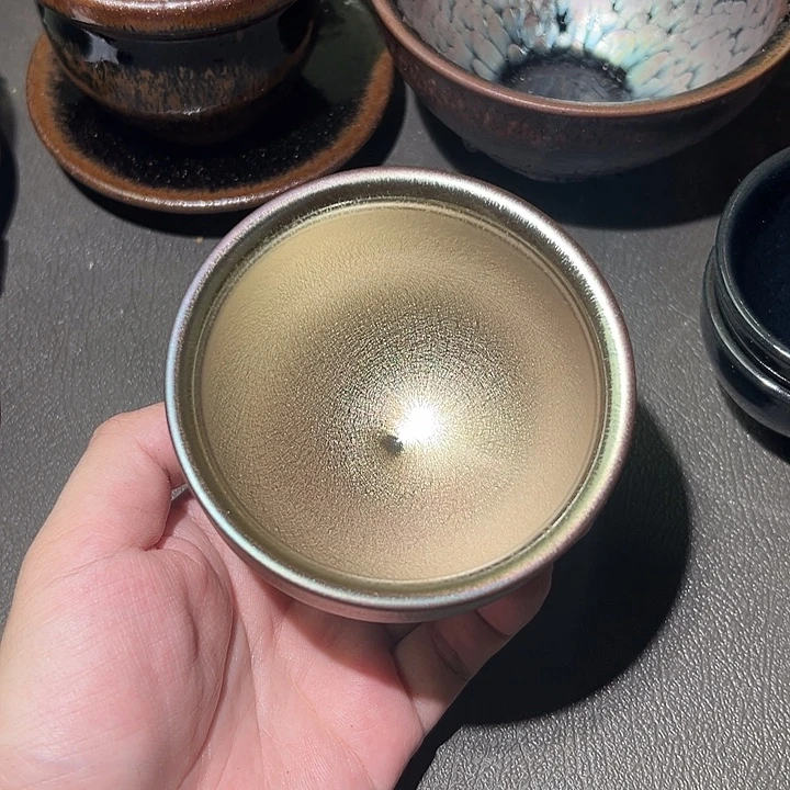 茶盏我们是有共同话题