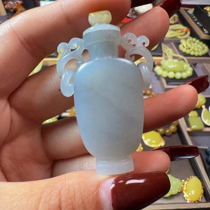 颈饰未镶嵌和田玉（白玉）