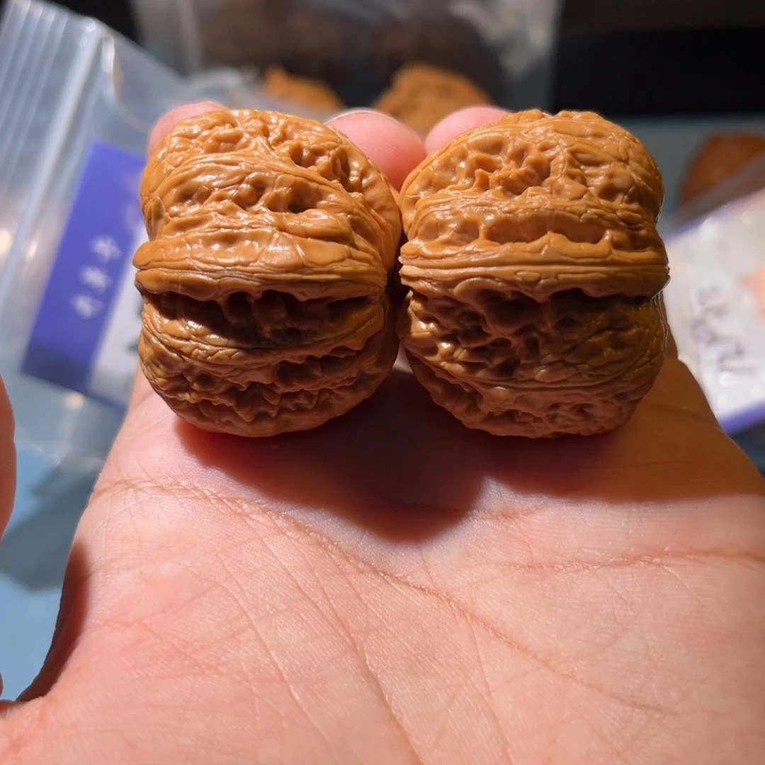 文玩核桃吊坠不文玩