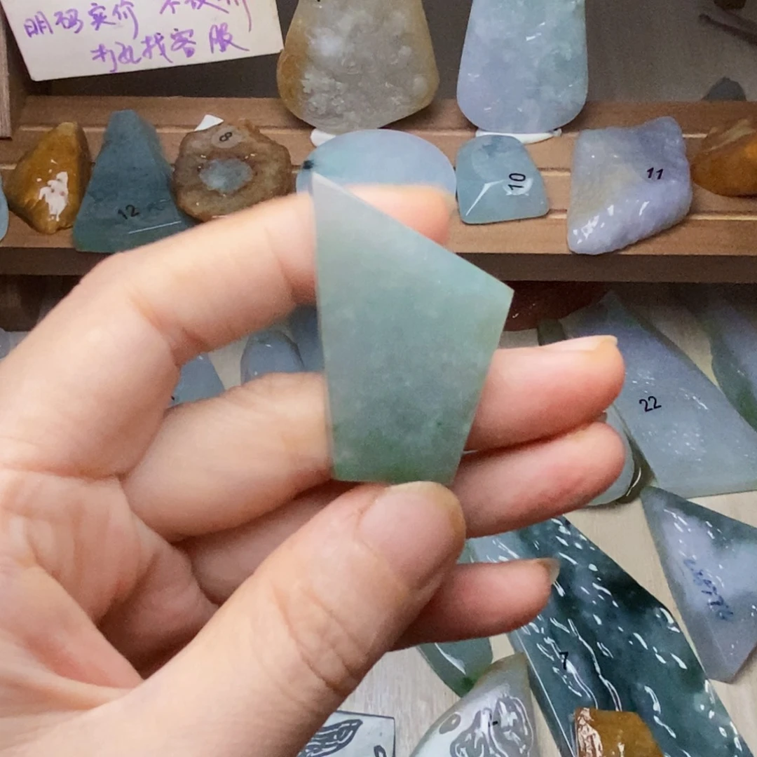 翡翠未镶嵌颈饰天然