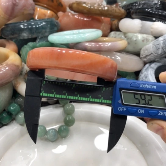 未镶嵌石英质玉珠宝半成品26