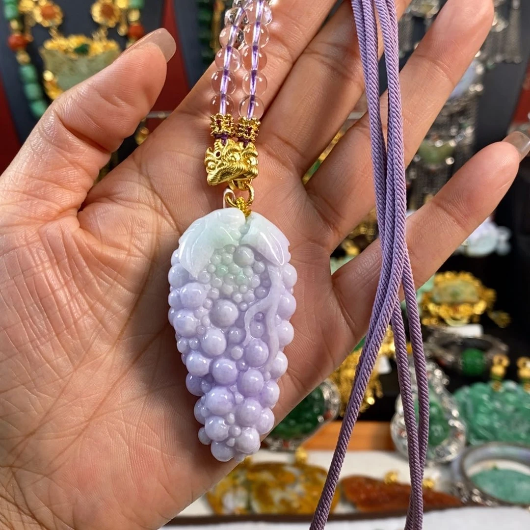 翡翠颈饰未镶嵌吊坠