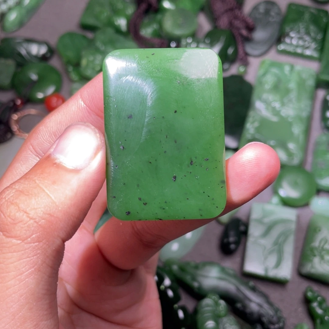 和田玉（碧玉）未镶嵌颈饰