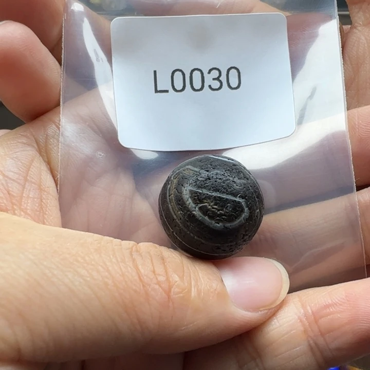 油***叔玛瑙/玉髓未镶嵌珠宝半成品