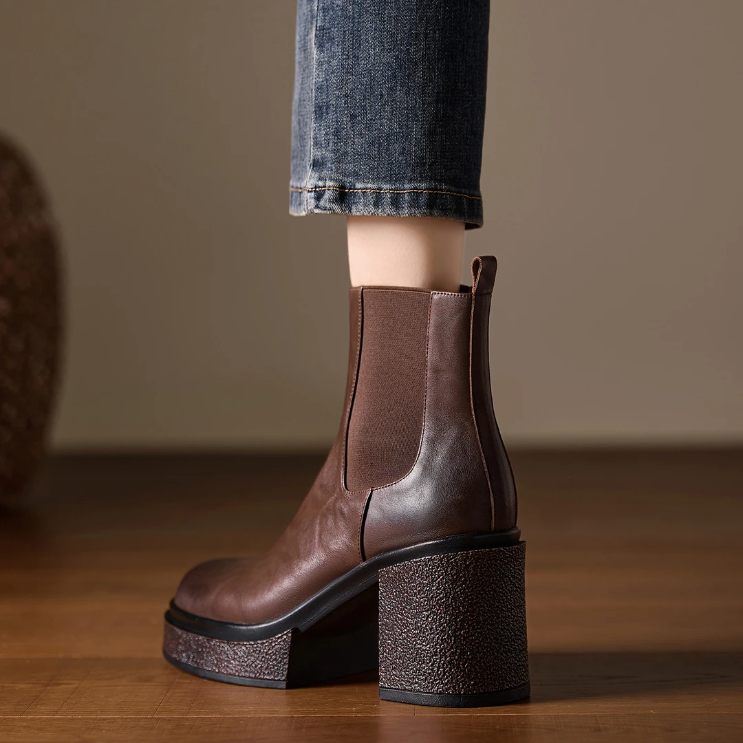 小个子手工女鞋9cm~时尚圆头高跟防水台短靴女秋冬粗跟厚底时装靴