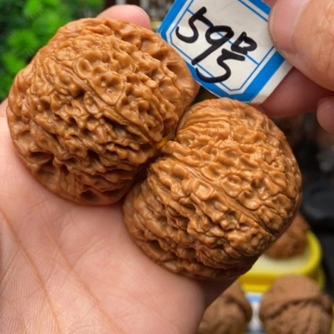 文玩核桃吊坠南疆47