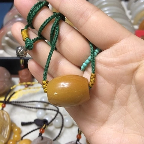 风***蝶石英质玉未镶嵌颈饰