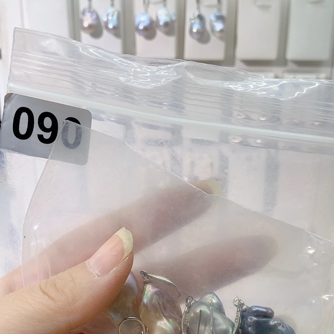 淡水珍珠合金颈饰晓*落