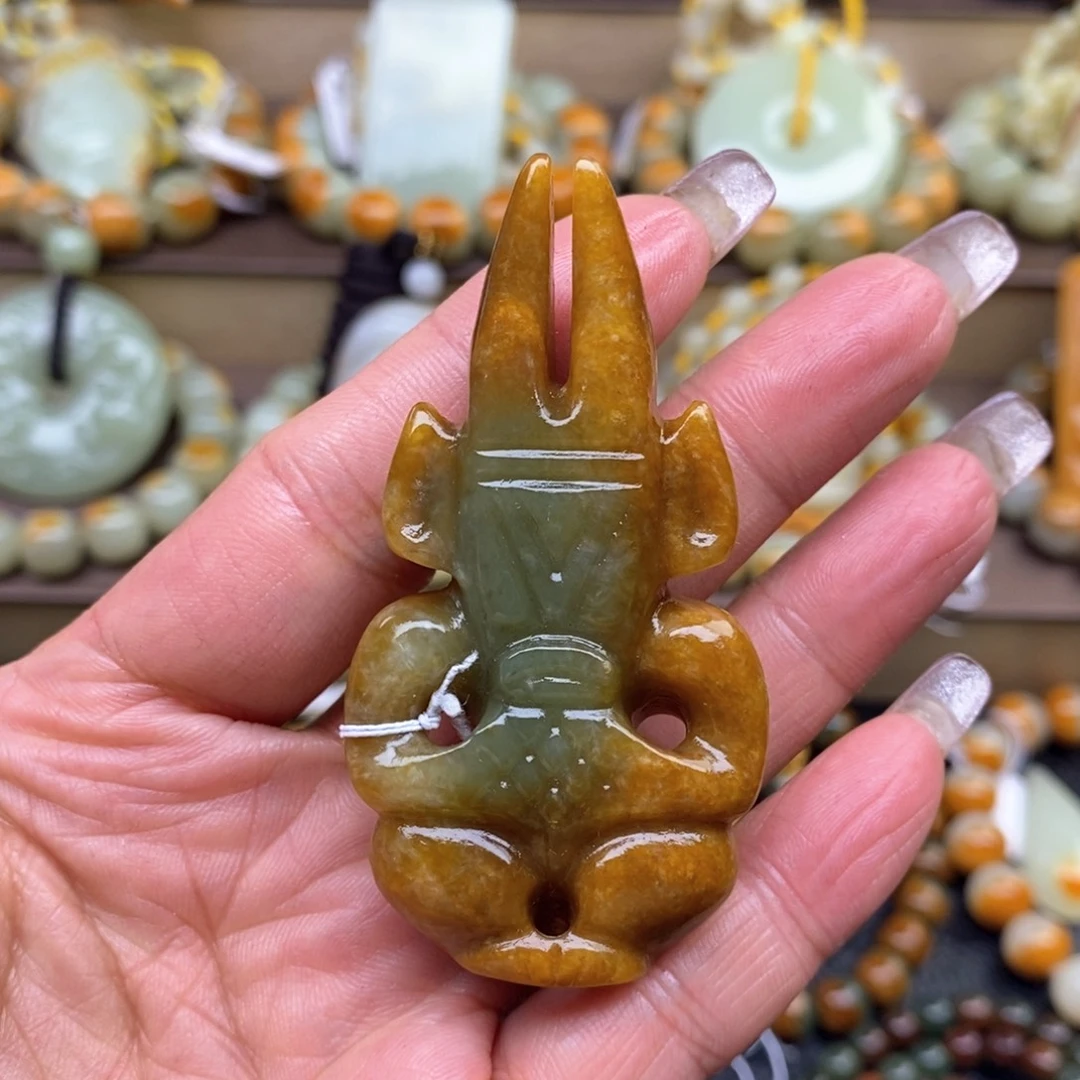 透闪石质玉未镶嵌把件