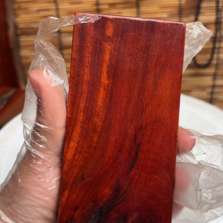 大叶紫檀（黑酸枝木类）