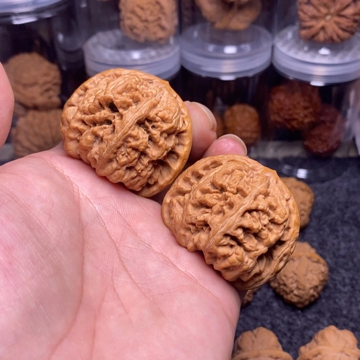 吊坠文玩核桃45大粗筋