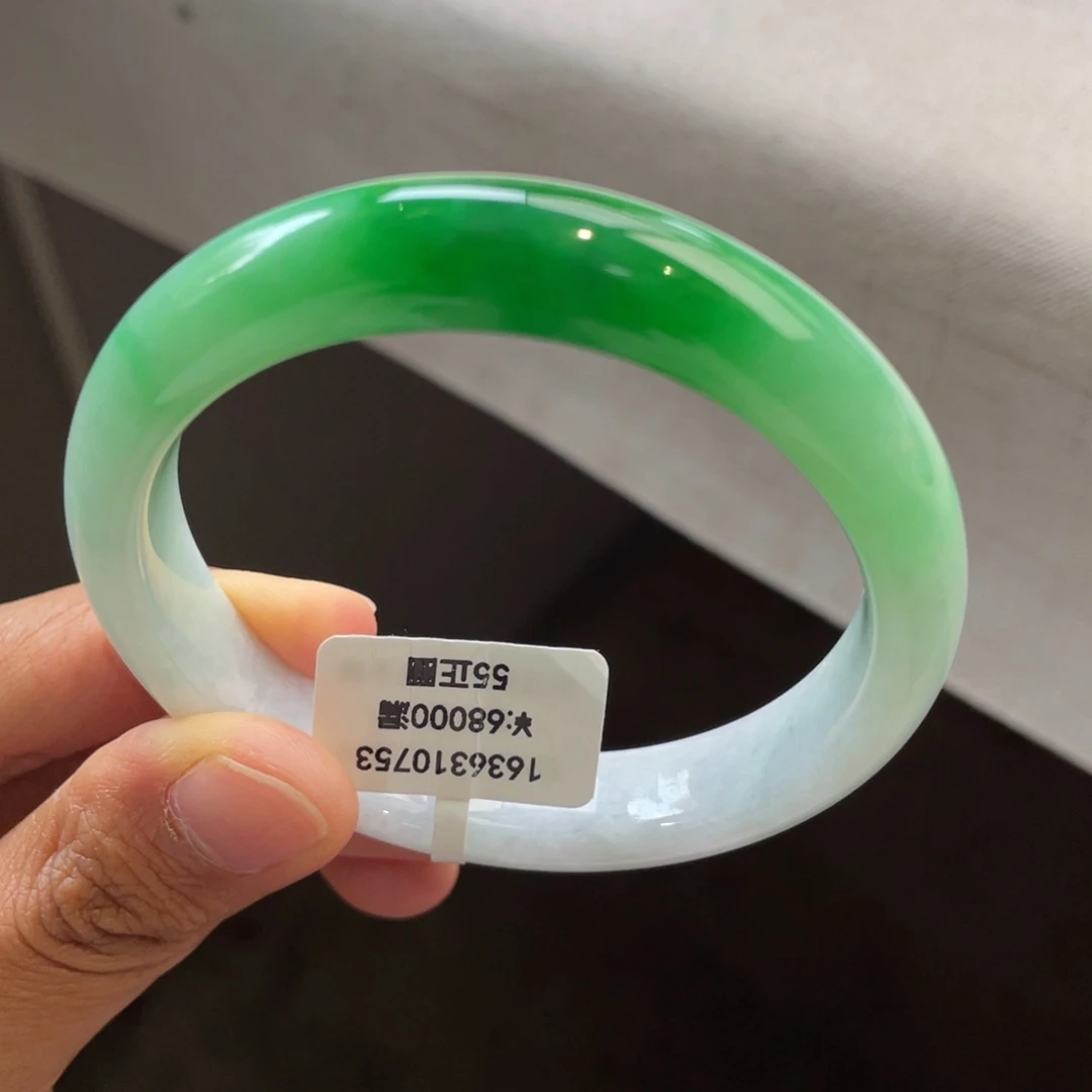 未镶嵌手镯翡翠回流新货/半山水白底青手镯（强推大漏）
