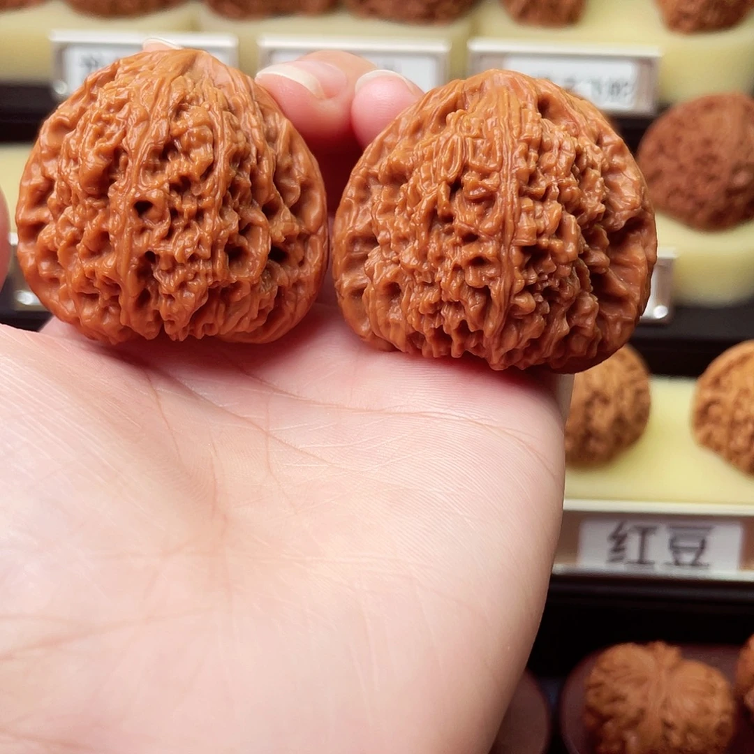 文玩核桃吊坠南疆44尺986