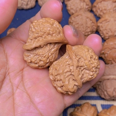 【闪购商品】文玩核桃吊坠亚**地小鸟