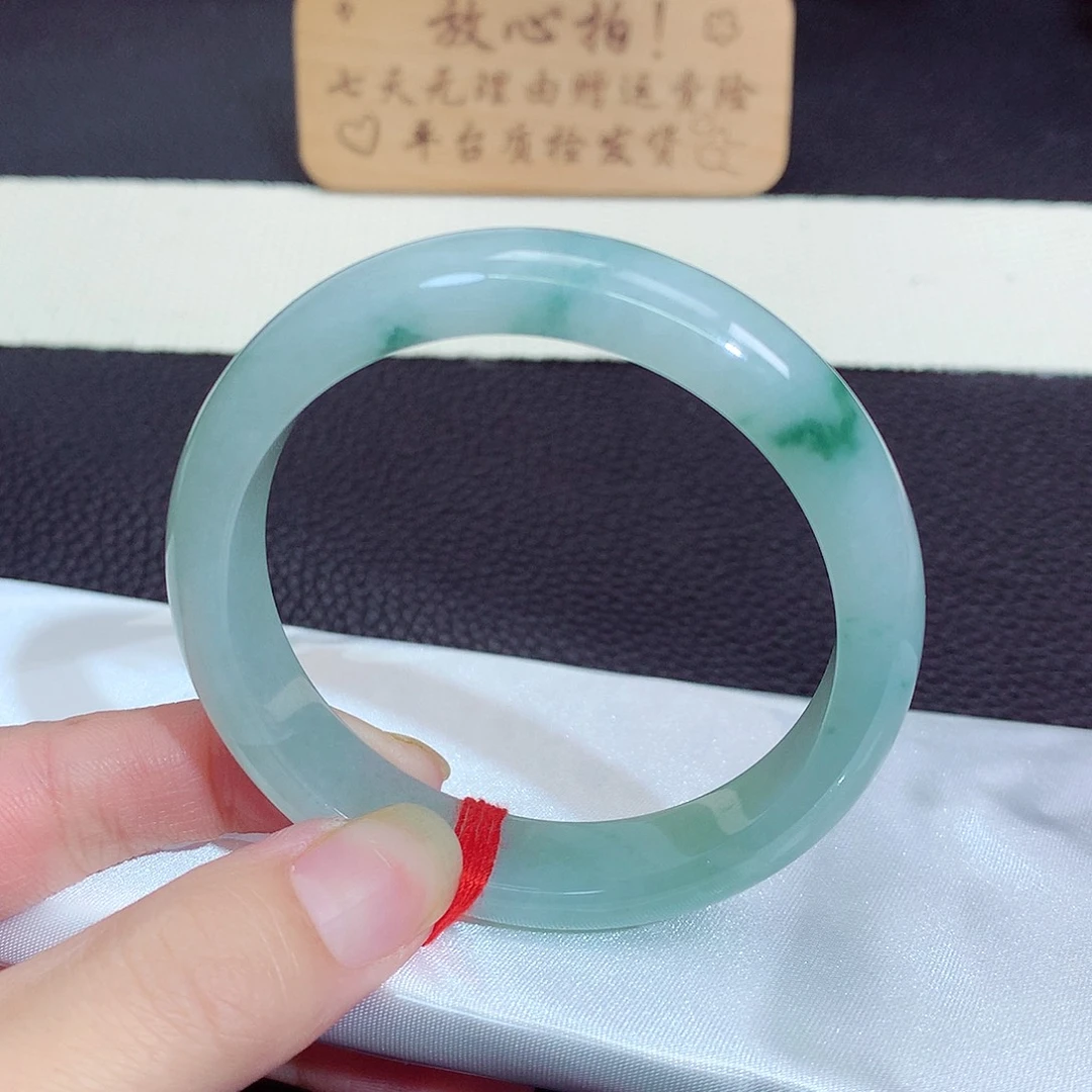 翡翠未镶嵌手镯4033