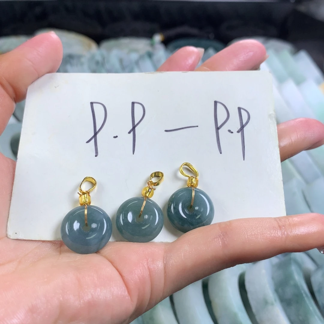 翡翠未镶嵌颈饰多样性发一件