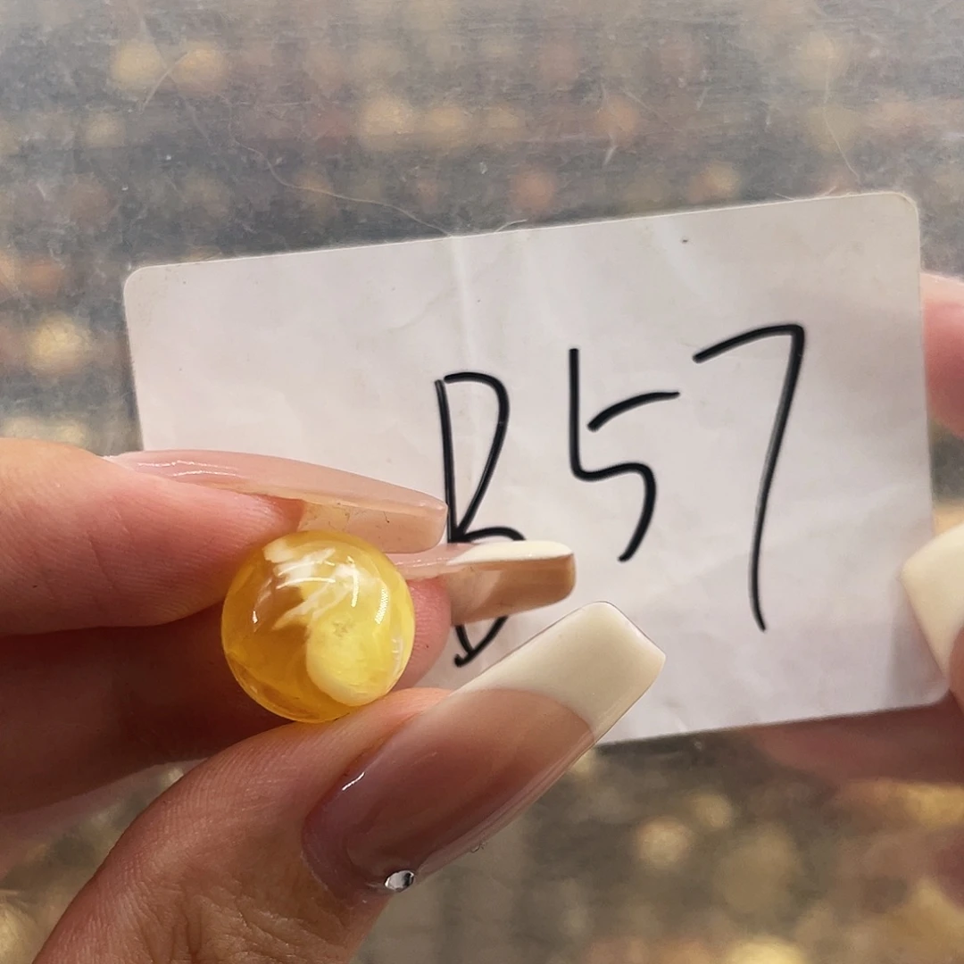 琥珀未镶嵌裸石12.4福利