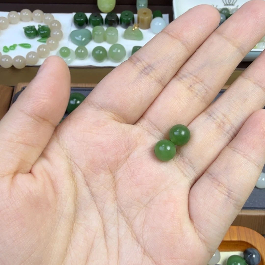 和田玉未镶嵌珠宝半成品卡八碧玉一对