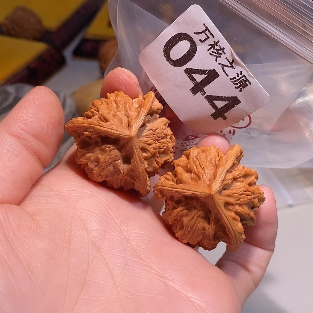 吊坠桃核37盘山三楞，