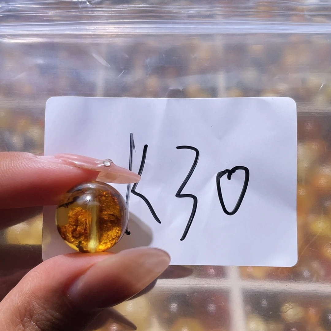 老***于未镶嵌琥珀裸石15.3福利