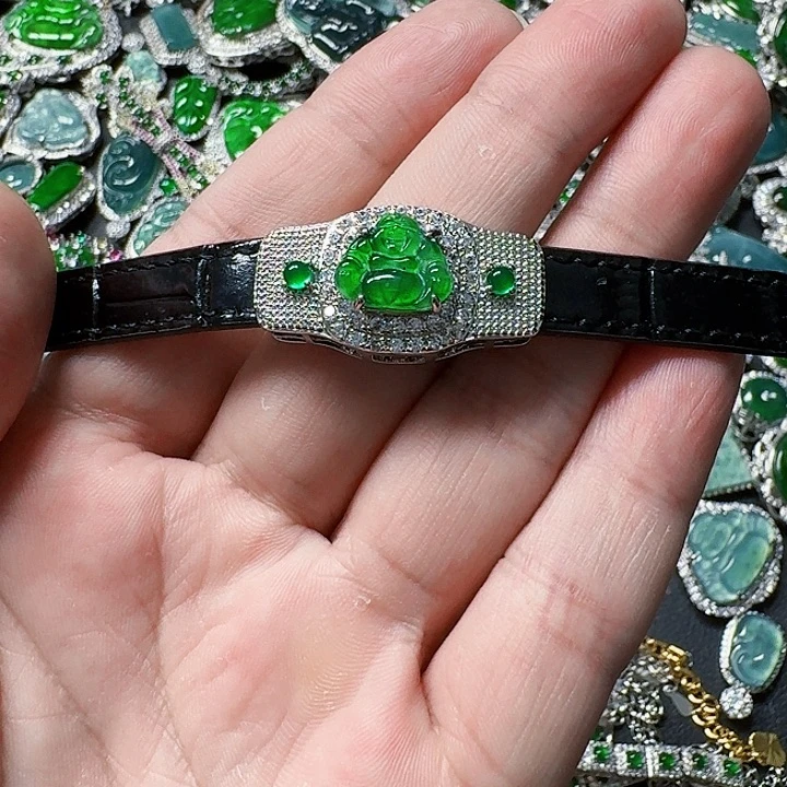 翡翠颈饰未镶嵌天然A货翡翠放漏