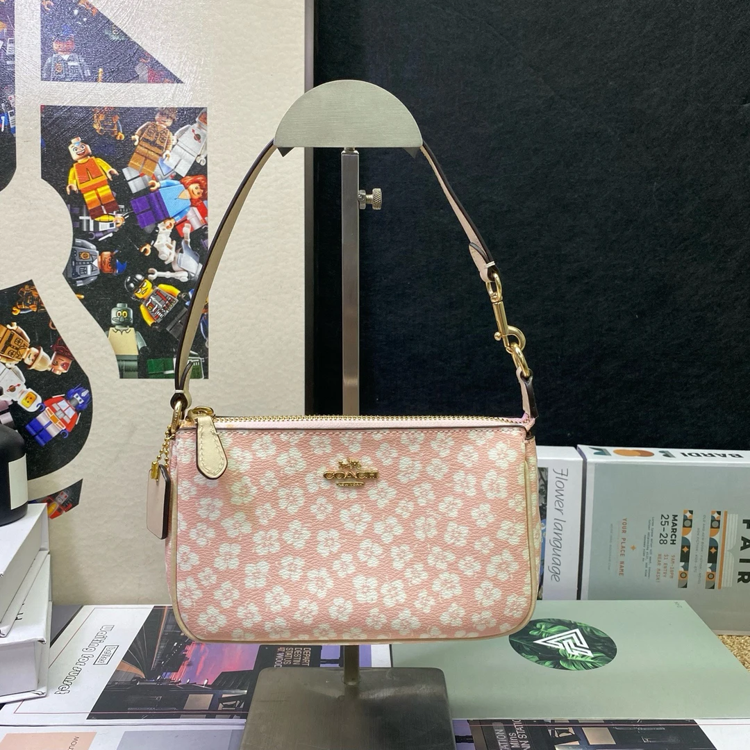 95新 COACH/蔻驰 23364单肩包18*11