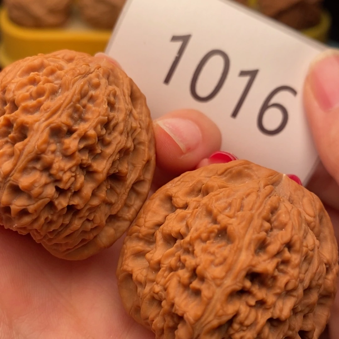 桃核把件南疆42……