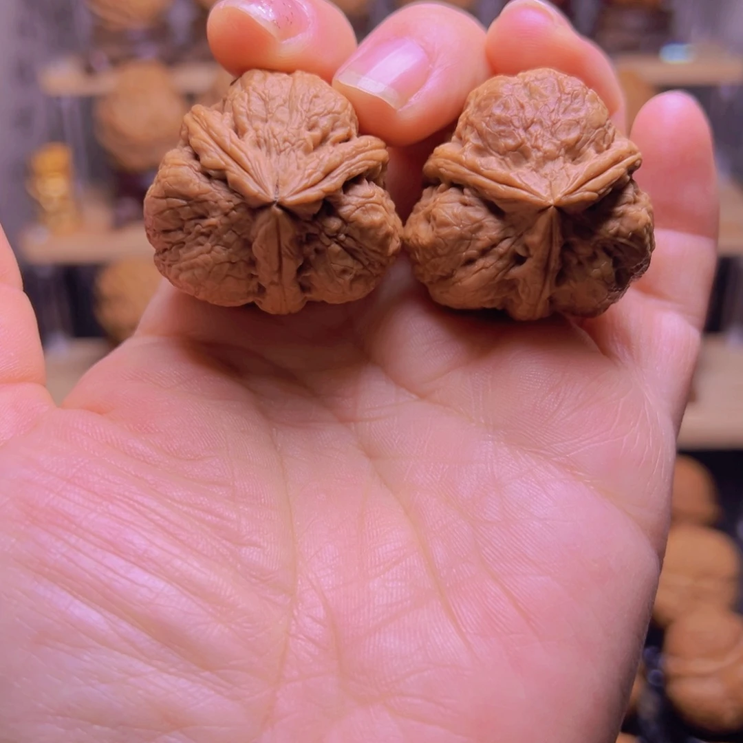 文玩核桃吊坠10w苍龙三棱35尺