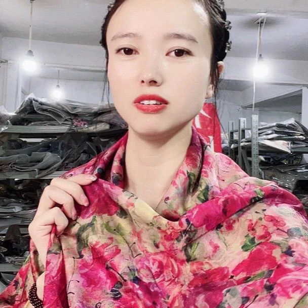 【玫瑰之恋】140珍珠缎大方巾围巾女士丝巾百搭时尚显年轻显气质