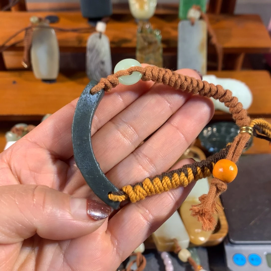 和田玉（糖玉）颈饰未镶嵌将*