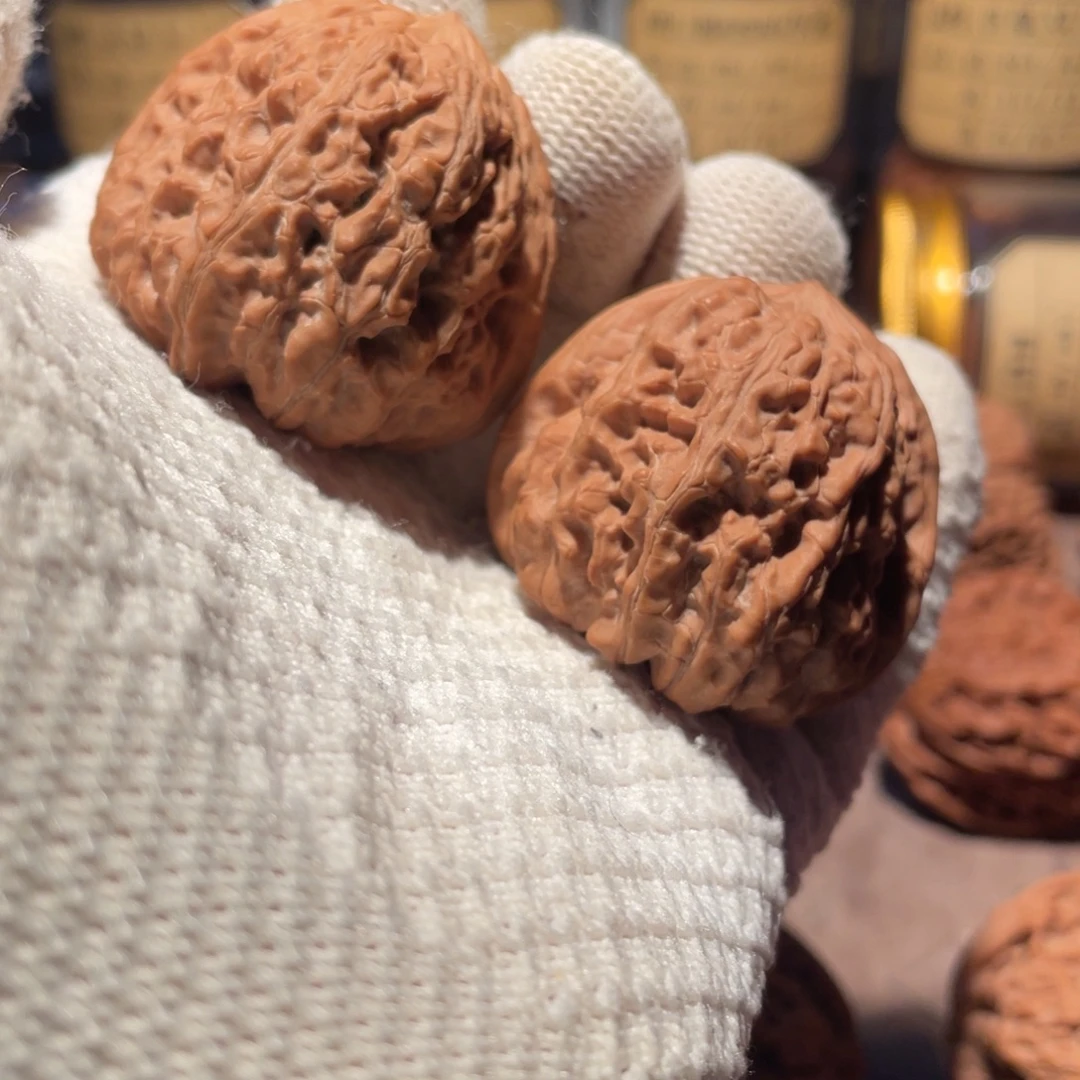 文玩核桃把件42凹底