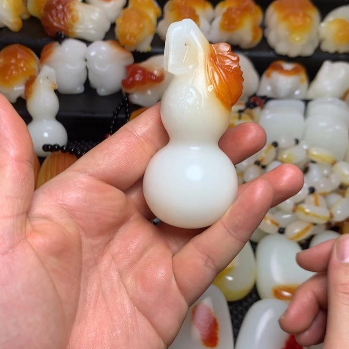新疆戈壁石五彩石