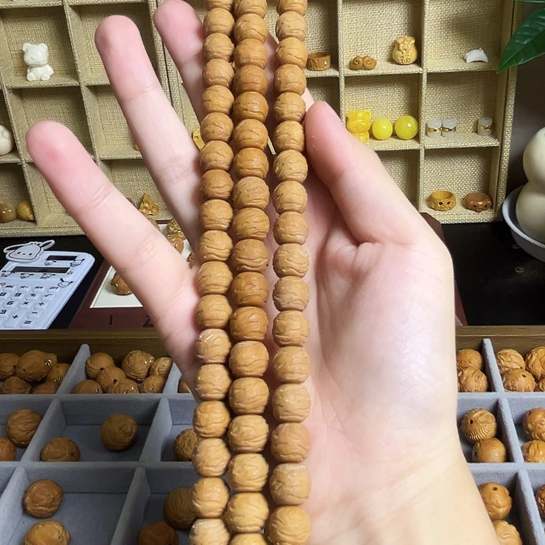 吊坠猴头核桃破茧