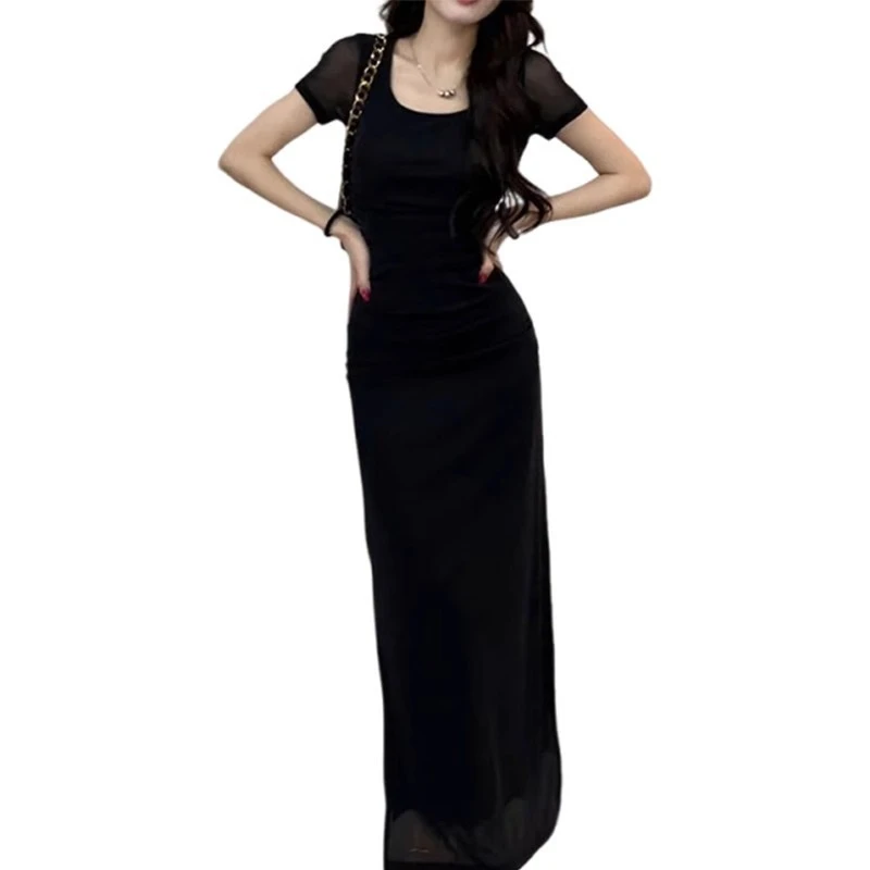 夏季独特2025摆开方领下性感长裙女短袖名媛叉新款气质收腰连衣裙