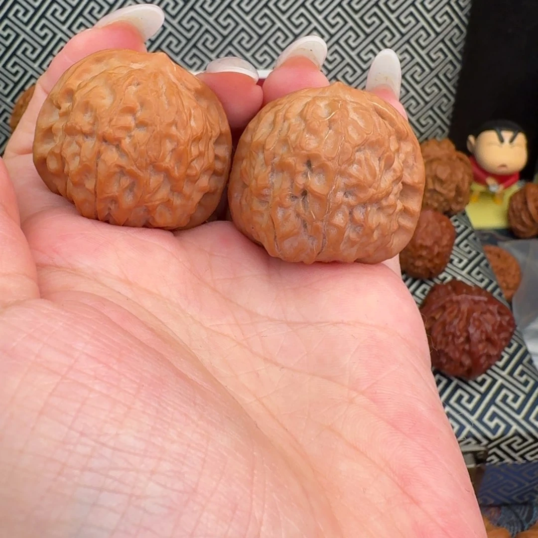 37石门元宝文玩核桃