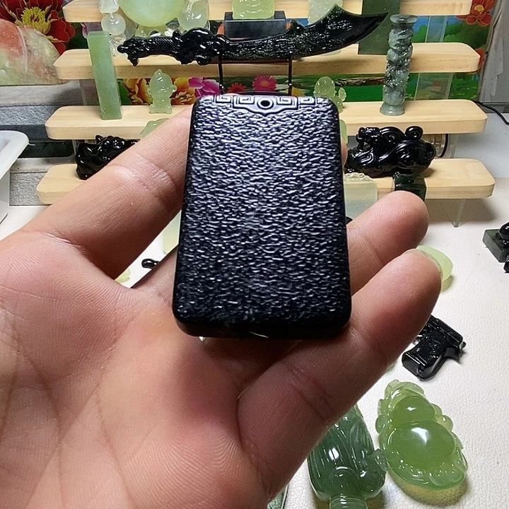 蛇纹石玉未镶嵌挂件